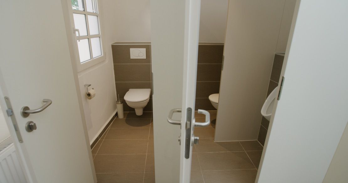 EG Getrennte Toiletten 01